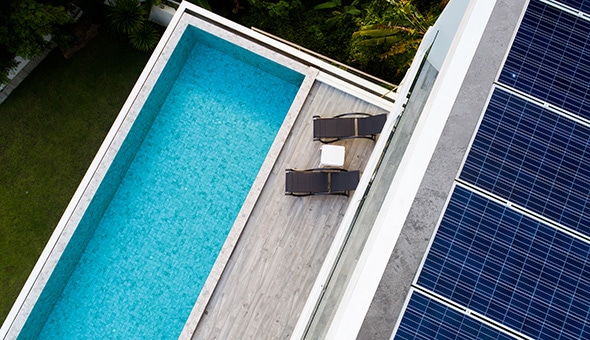 Pairing Your Heat Pump with Solar: Sustainable Swimming